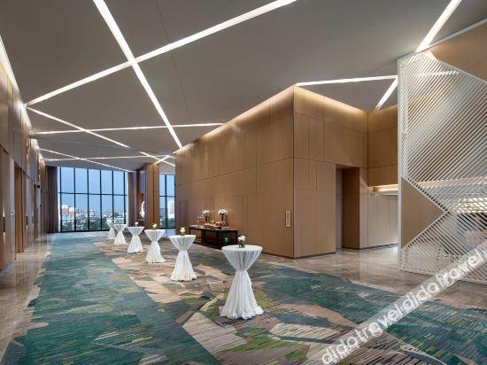 Holiday Inn Wuxi Central Station By Ihg Exterior photo